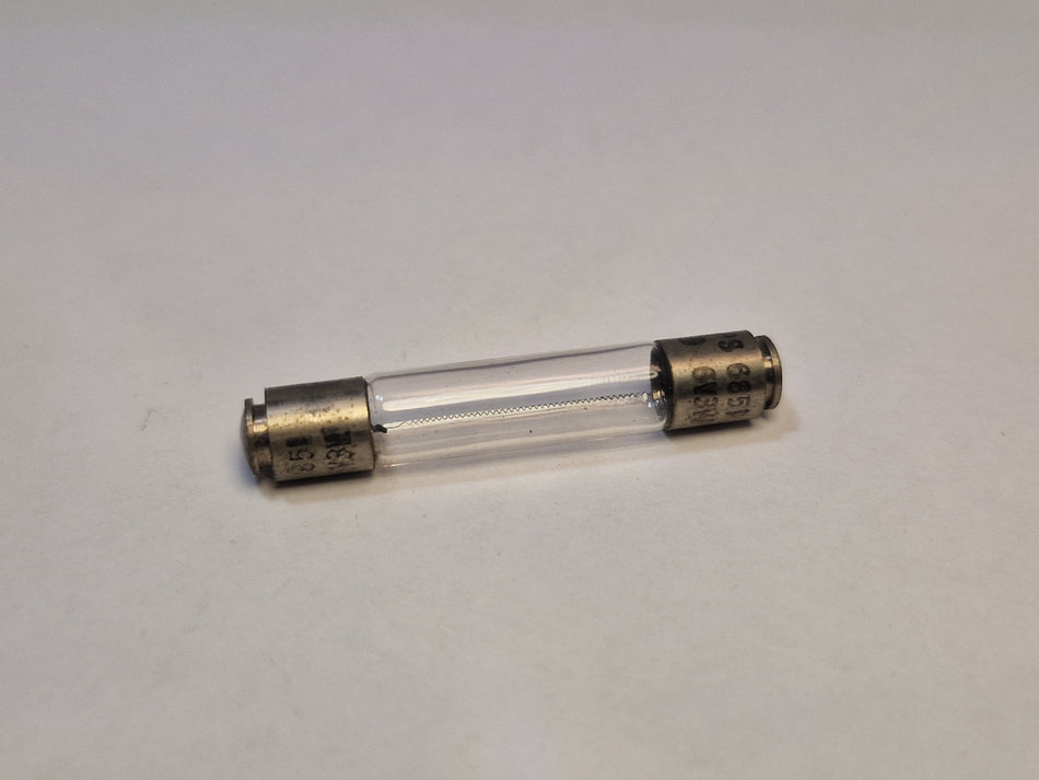 Glödlampa 6V 3W S6