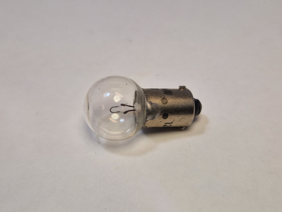 Glödlampa 12V 6W BA9S