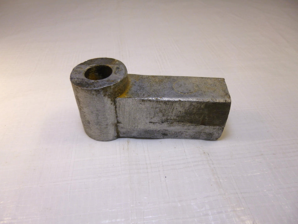 Hållare / styrning bromssköld Casal K190