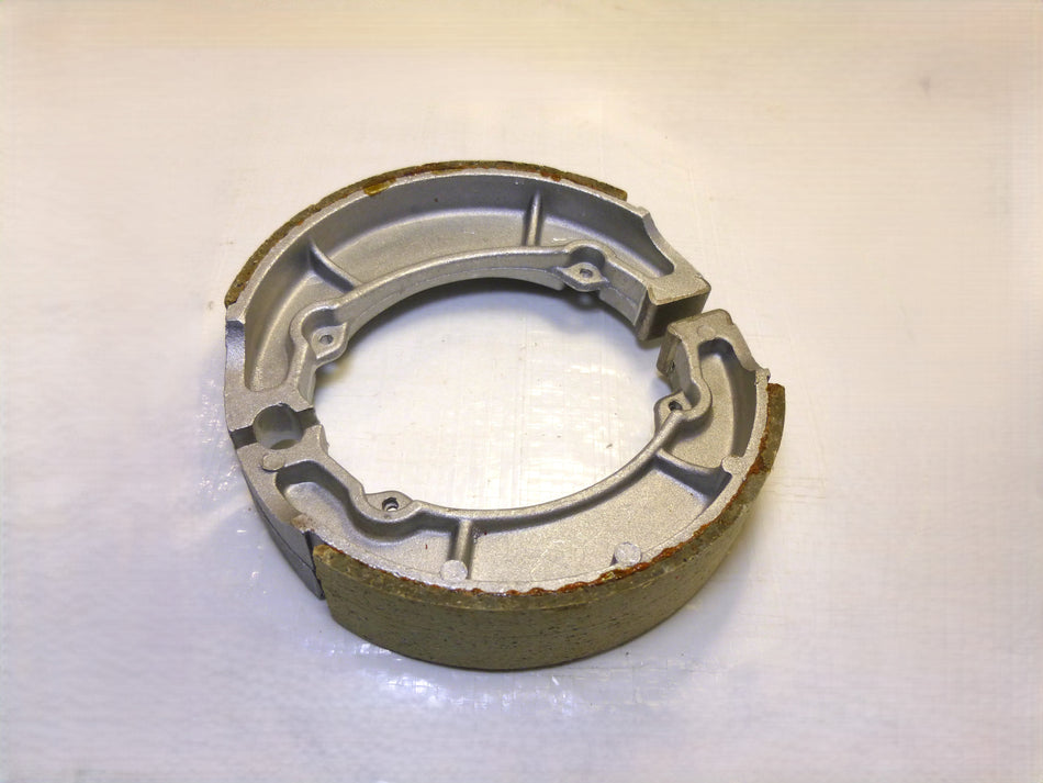 Bromsbacksats 145x25 mm Zündapp