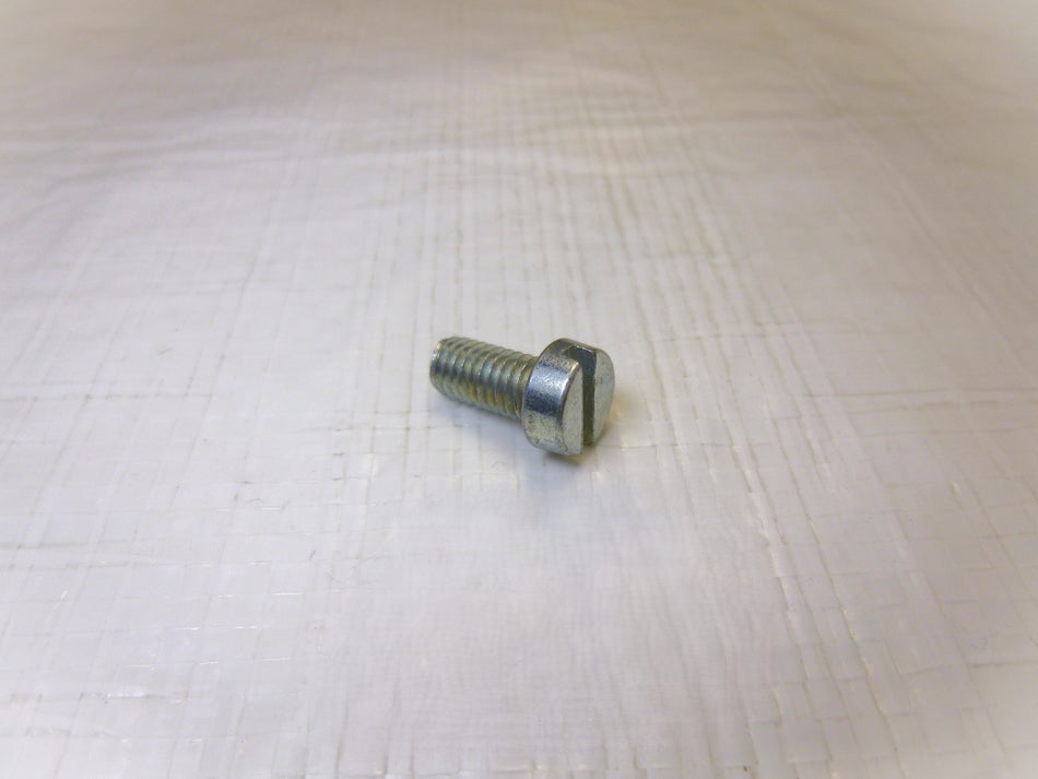 Skruv M6x12